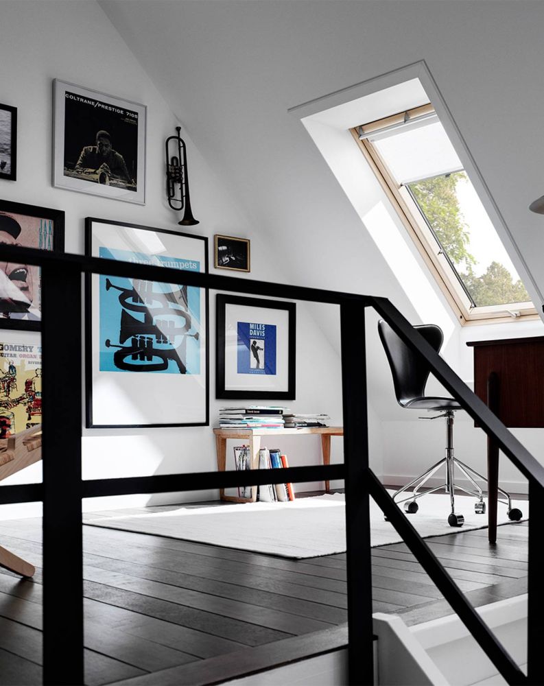 Velux rullegardin almindelig med holdekroge. Pris billig løsning på rullegardin